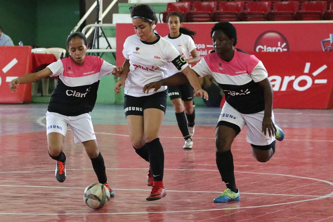 IPL participa en la Copa Intercolegial de Futsal Femenino Claro 2019	