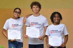 Estudiantes de Loyola se destacan en Campamento Verano Innovador de Onapi