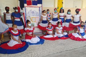 Estudiantes conmemoran el 177 aniversario de la Constitución Dominicana