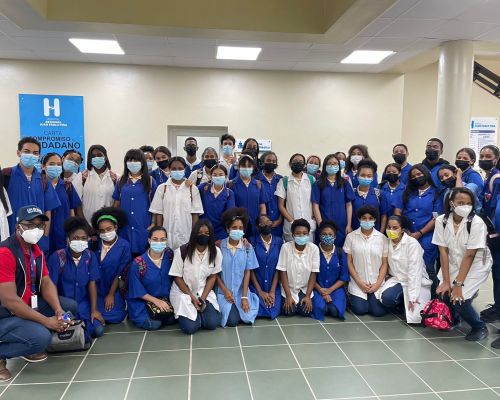 Estudiantes del Nivel Secundario visitan Hospital 