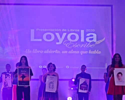 Estudiantes del Nivel Secundario de Loyola presentan 198 libros de sus autorías